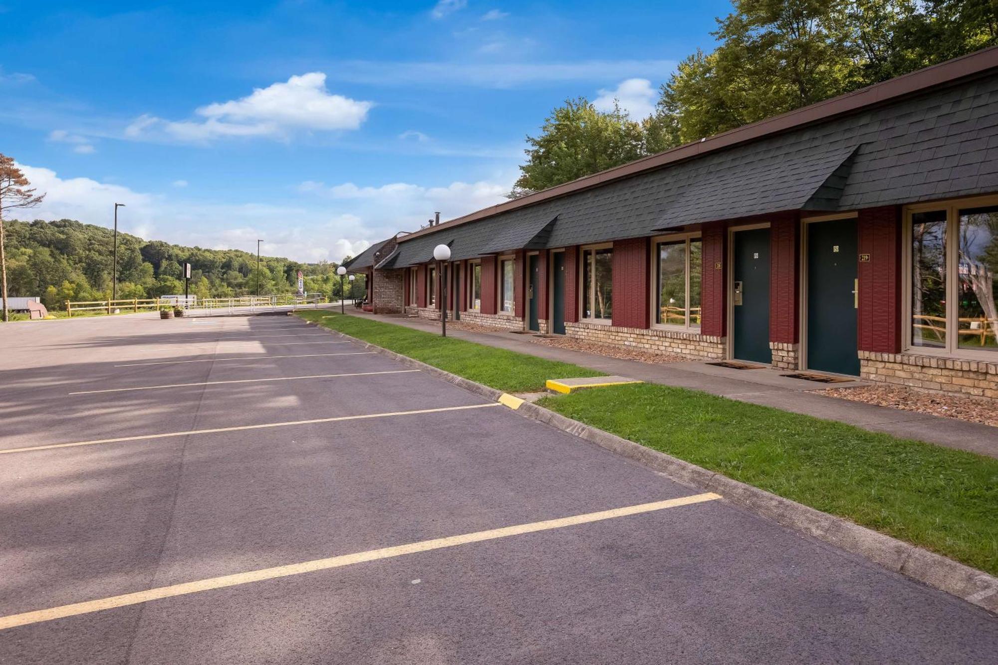 Travelodge By Wyndham Emlenton Zewnętrze zdjęcie