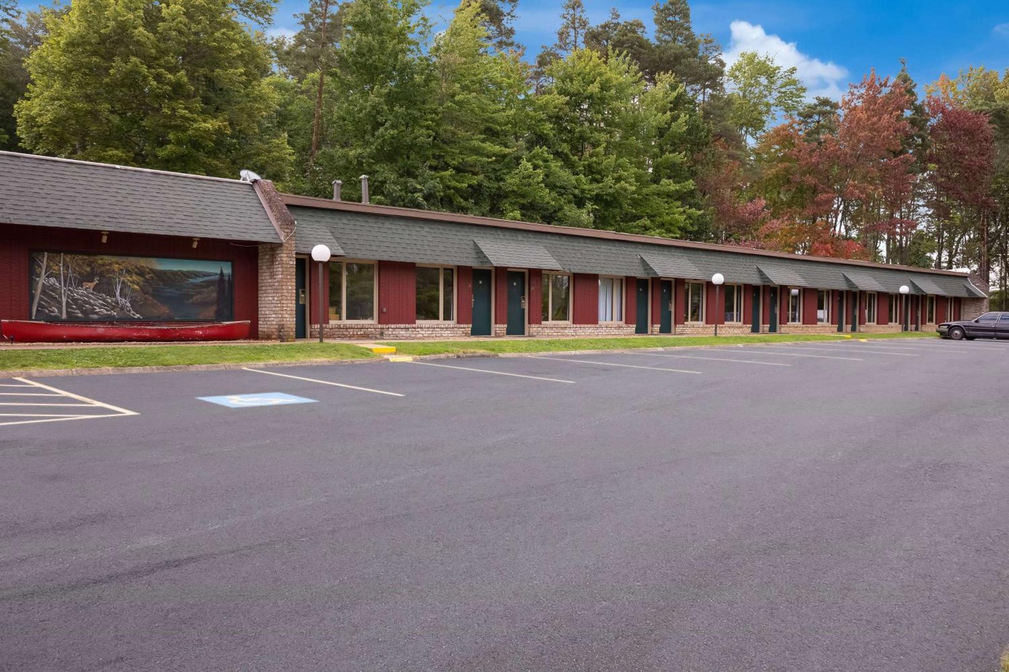 Travelodge By Wyndham Emlenton Zewnętrze zdjęcie